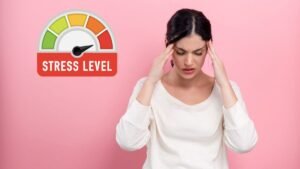 A Therapist Explains the Difference Between Stress and Burnout (and Why It Matters)